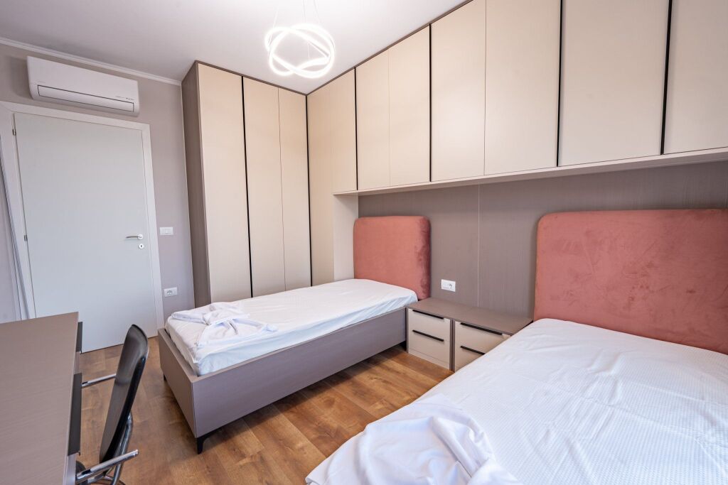 Apartament Me Qera 2+1 Tek Shkolla e Kuqe (ID B2202158) Tirane