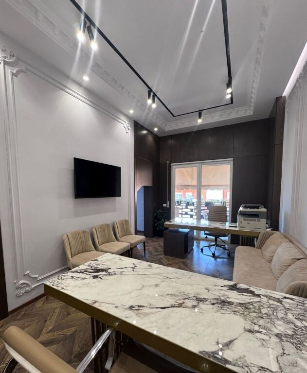 Affitto | Ambjent Biznesi | Rruga e Kavajës | 650 €/mese