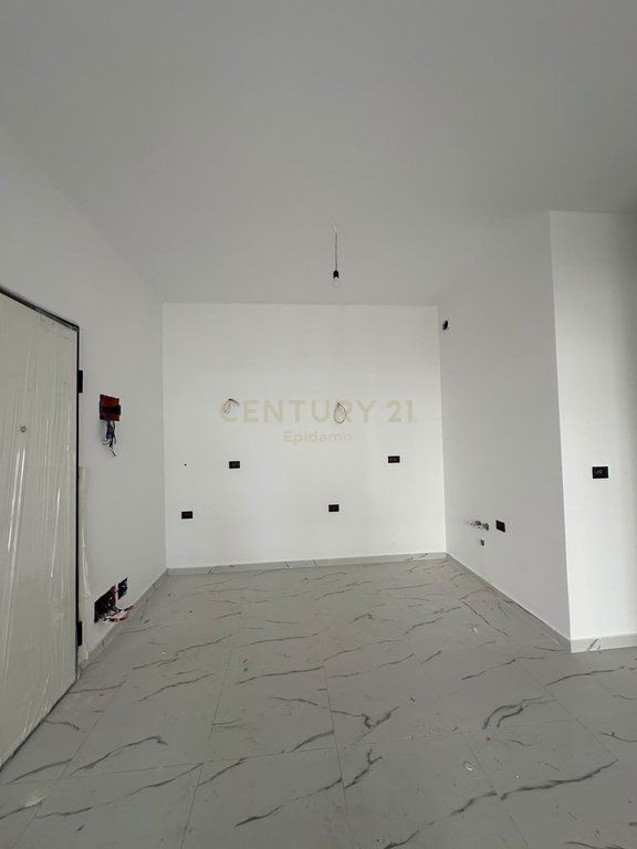 Apartament 1+1 per shitje tek Gjiri Lalzit !