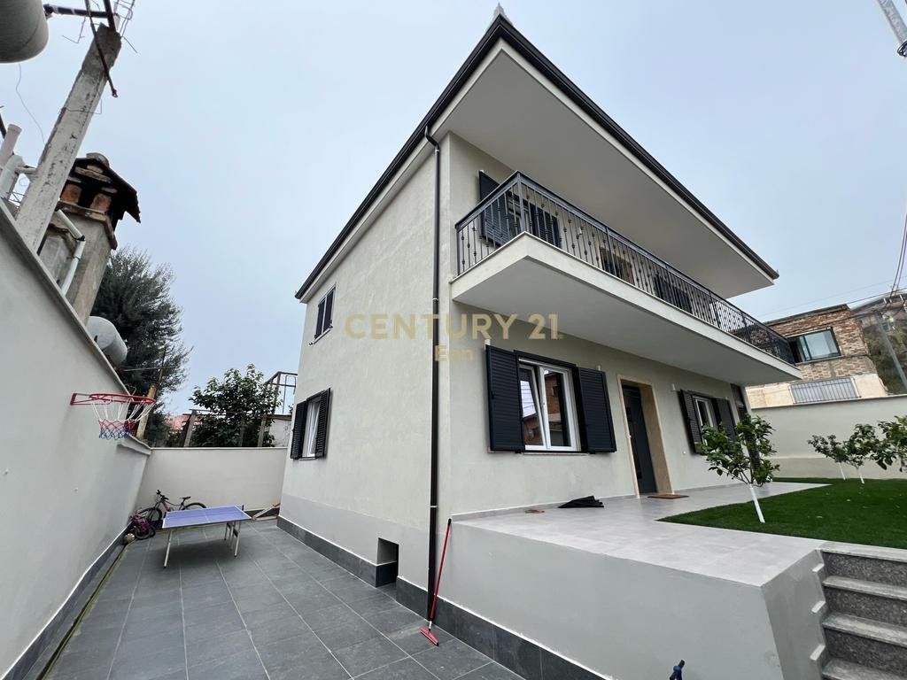 PRIVATE HOUSE FOR SALE, NEAR THE "EFTALI KOCI" SCHOOL, DURRES !