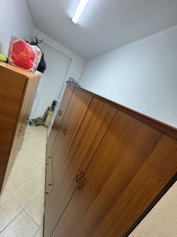 Jepet me qera Apartamenti 2+1 , Astir prane Bar Artistit 580 mije leke te vjetra