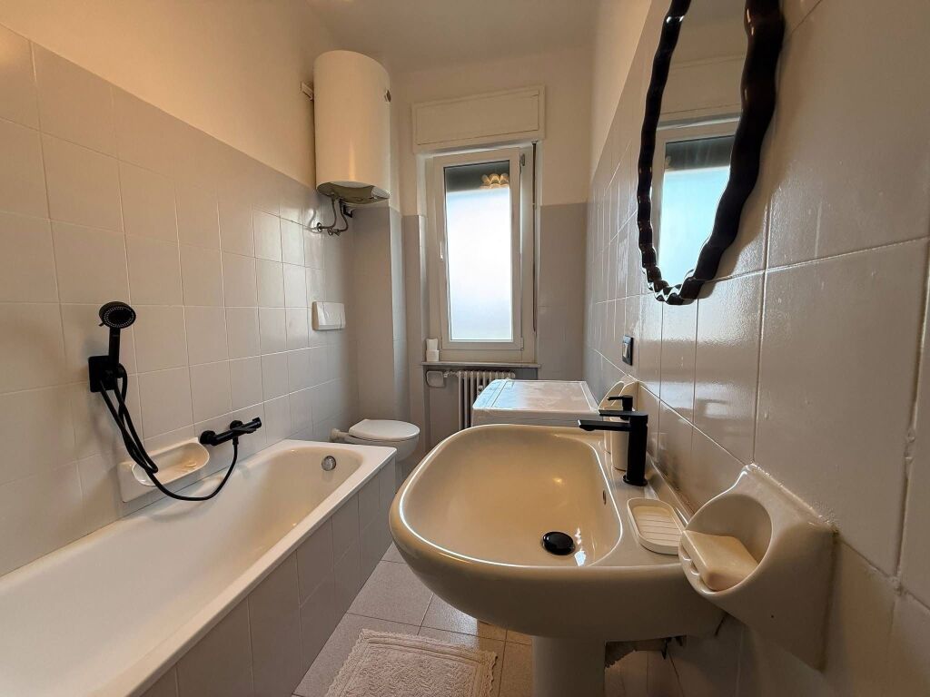 2+1+2 apartment for rent ,Zogu i Pare Boulevard
