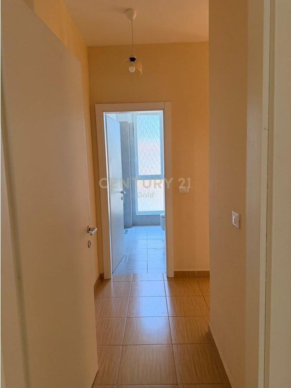 2+1+2 Apartment with Balcony for Rent at the New Boulevard, Tirana - 50,000 Lekë | 120 m²
