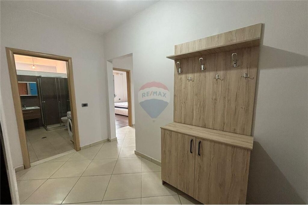 🏡 APARTAMENT 2+1+2 ME QIRA – COBO CENTER, VLORË!