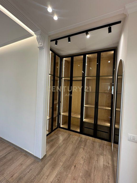 Apartament 2+1 per shitje te Liqeni I Thate