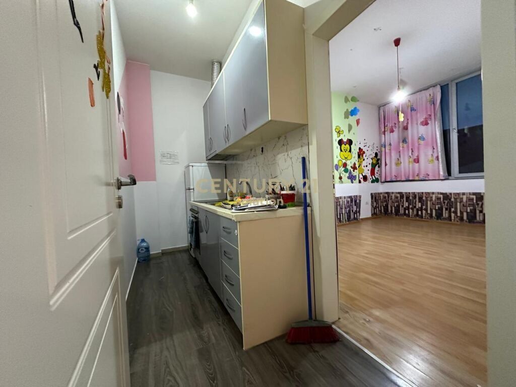 COMMERCIAL UNIT FOR RENT IN ASTIR!