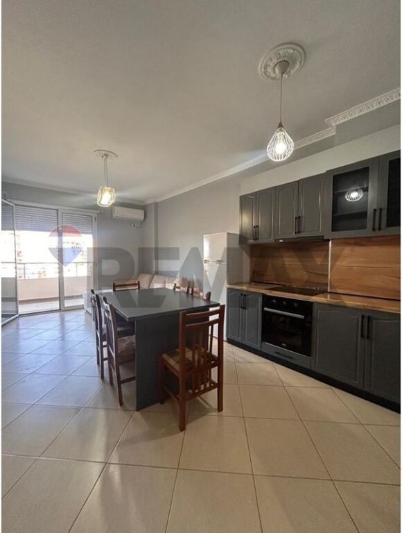 🏡 APARTAMENT 2+1 ME QIRA – PRANË JUMBO, VLORË!