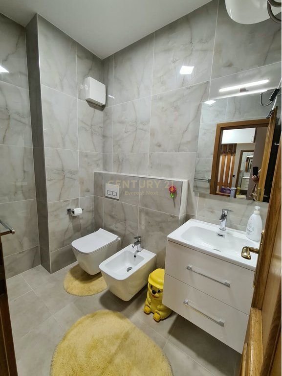 JEPET ME QIRA APARTAMENT 2+1 – ISH-BLLOKU