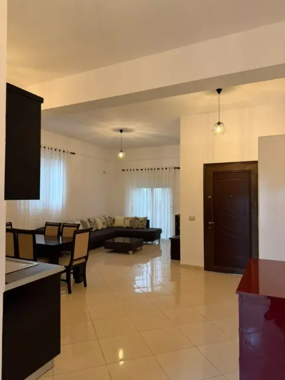 Jepet apartament 1+1 me qira tek Qyteti Studenti .