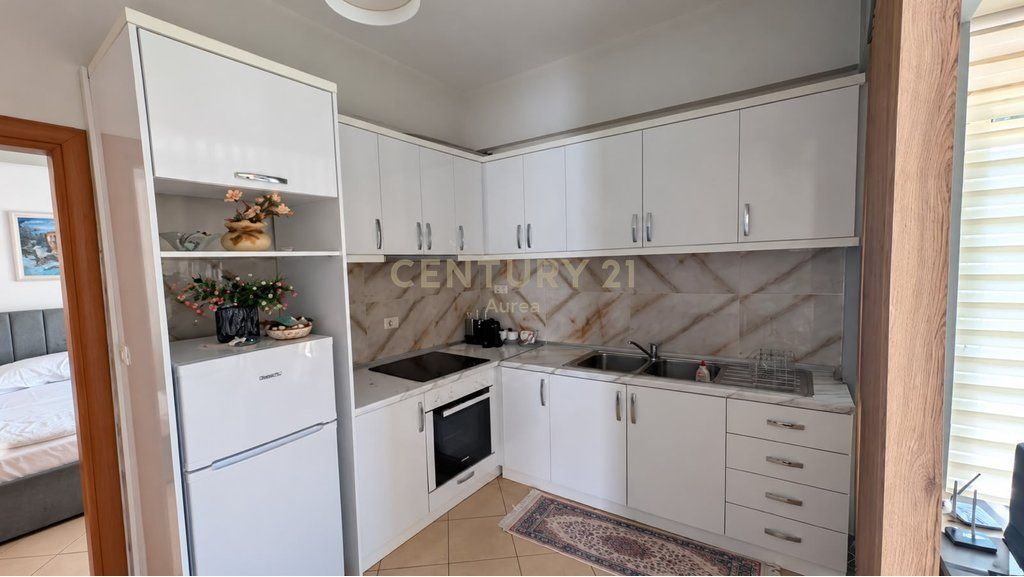 Jepet me qira apartament 2+1 pranë Gjykatës, Vlorë