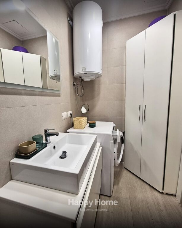 📍 Modern Apartment for Rent – Near Blloku  🏡 A modern apartment is for rent in one of Tirana’s best and most sought-after areas – just a few steps from Blloku!