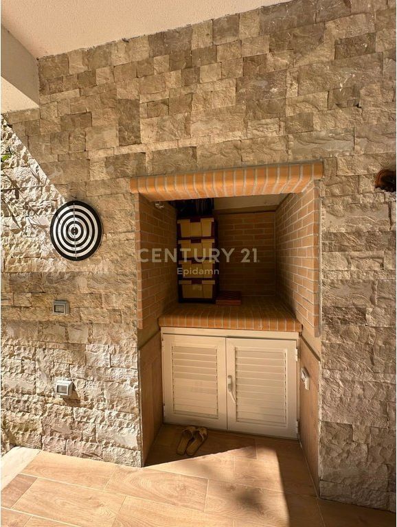 Apartament 2+1 me Oborr Privat për Shitje – San Pietro Residence, Gjiri i Lalzit 325,000 €