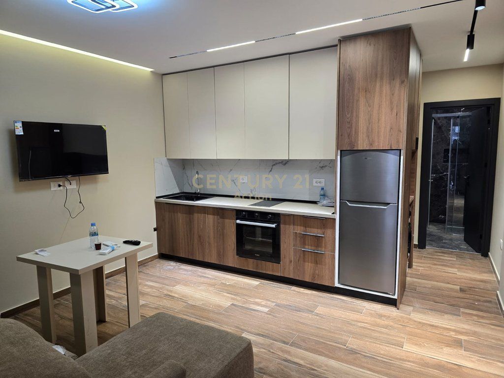 Vilë 3+3 Në Shitje në 21 Dhjetori, Rruga Muhamet Gjollesha, Tiranë - 1,570,000€ | 208 m² 1,570,000 €