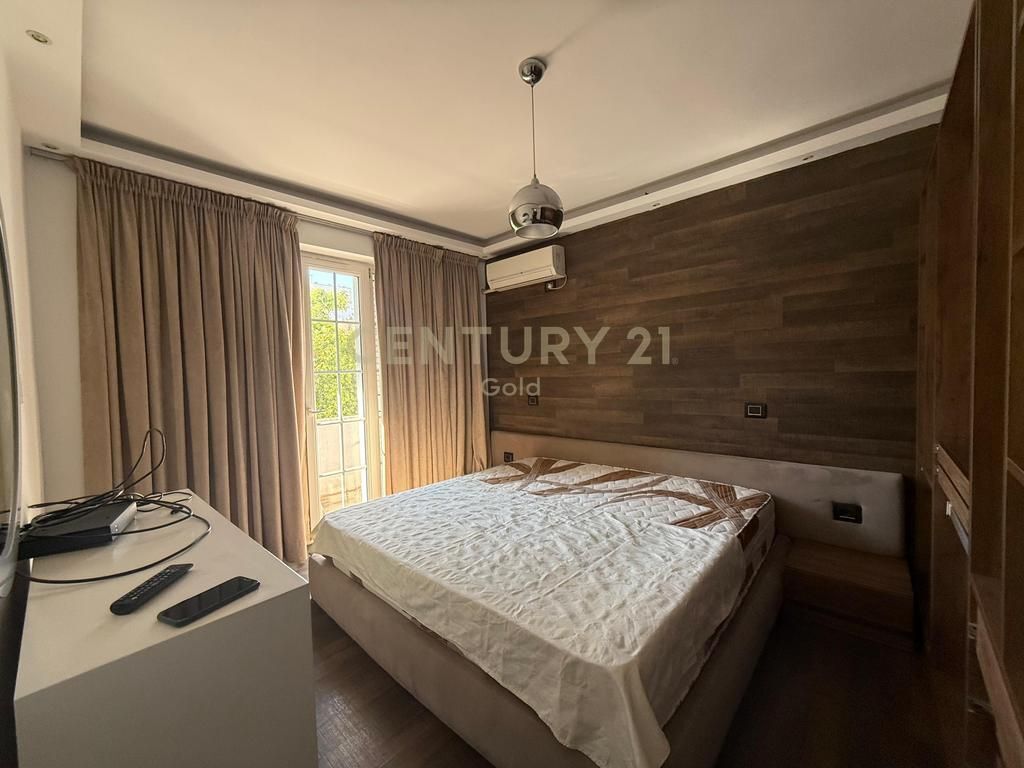 APPARTAMENTO IN AFFITTO 2+1 VICINO AL BOULEVARD ZOGU I PARE! 700 € /Mese 65,000 Lekë /Mese