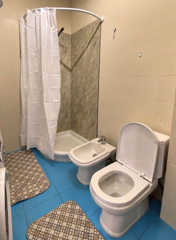 Apartament me qera 1+1 📍Bllok, pallatet Agimi,prane kafe Roma
