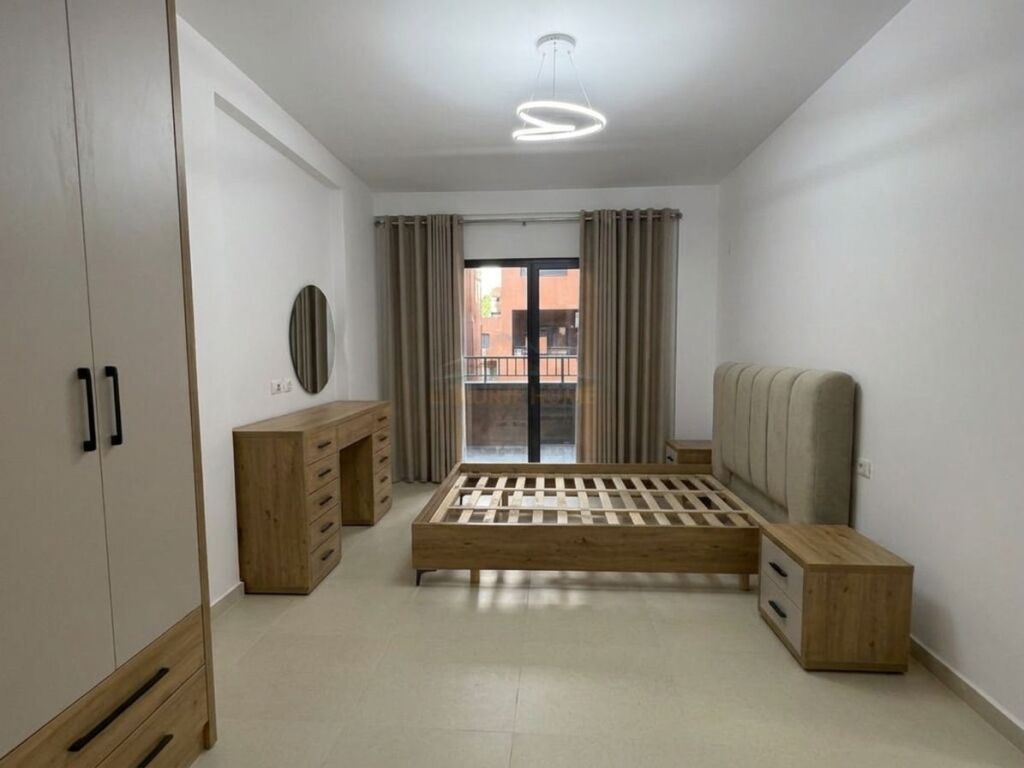 Qira, Apartament 2+1+2, Rruga e Elbasanit, Tiranë.