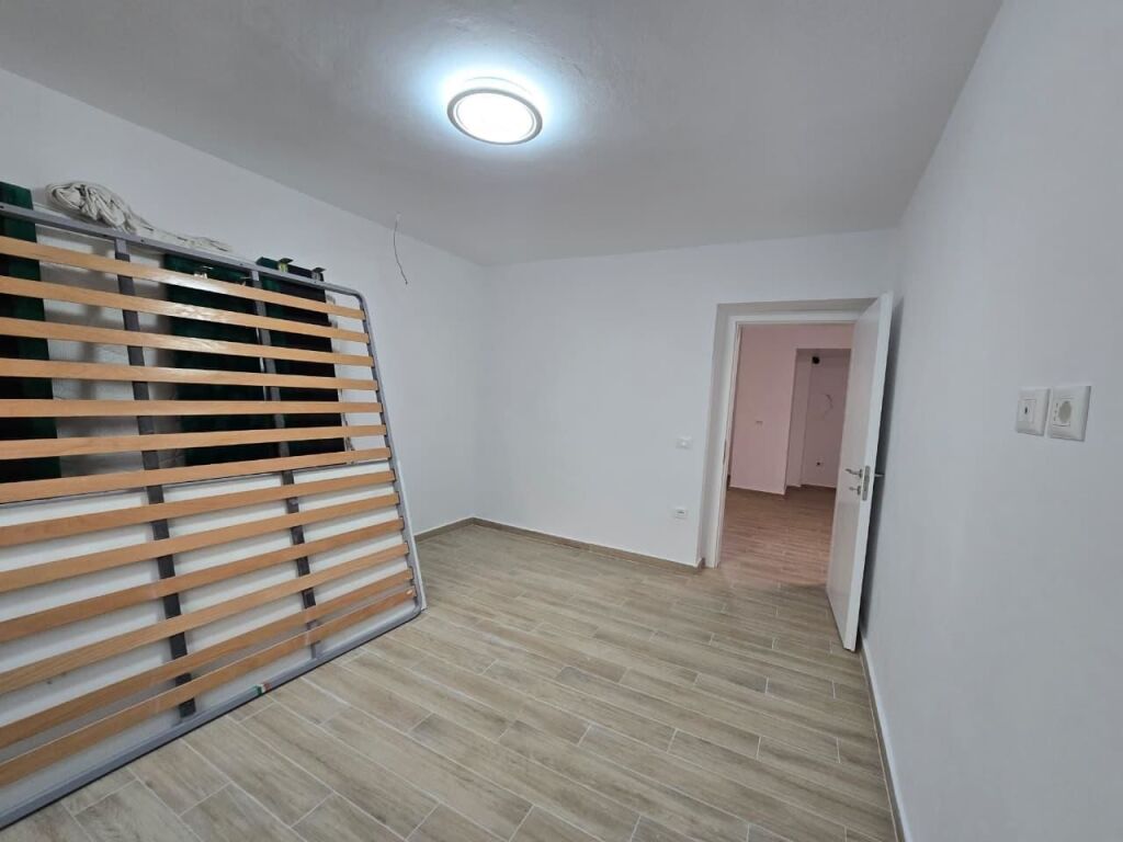 Affitto | Ambjent Biznesi | 21 Dhjetori, Inxhinieria e Ndertimit | 1000 €/mese