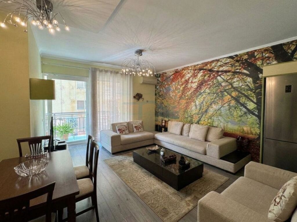 For rent, 2+1 apartment, Barrikadave Street, Tirana
