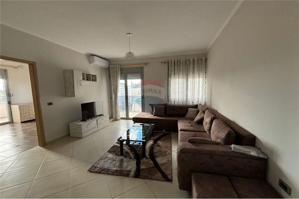 🏡 APARTAMENT 2+1+2 ME QIRA – COBO CENTER, VLORË!