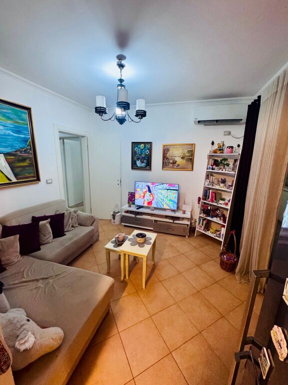 🏡 SUPER RAST PËR SHITJE 2+1– MYSLYM SHYRI, TIRANË!