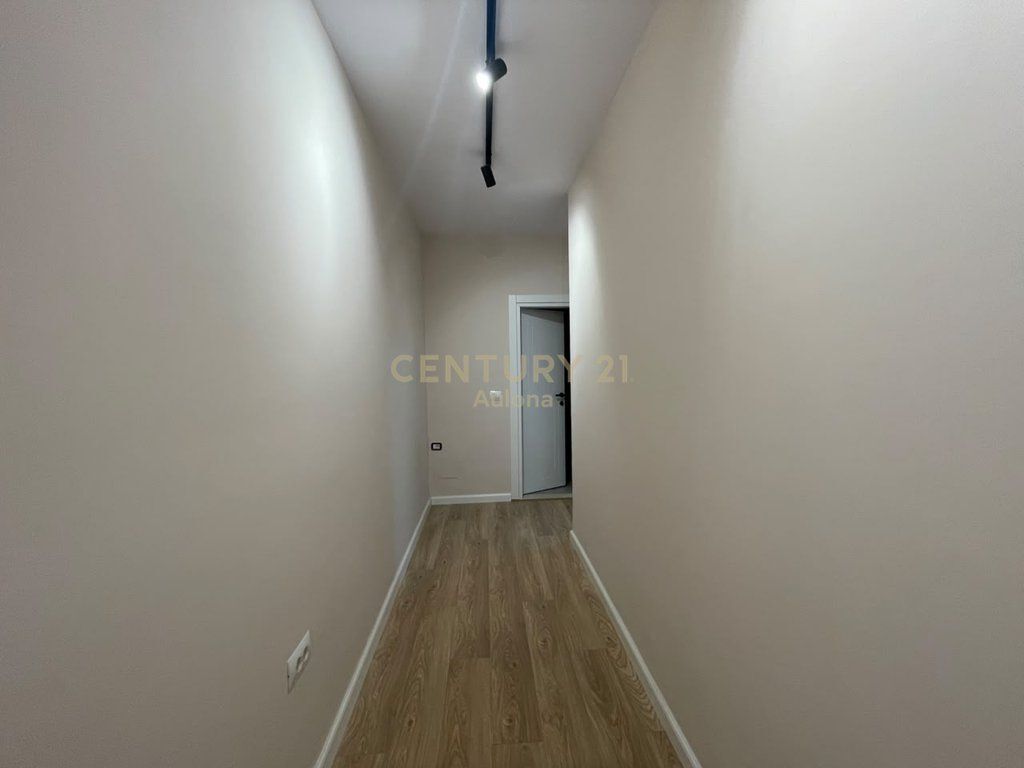 1+1 APARTMENT NEAR KRISTAL CENTRE FOR RENT, TIRANA!!!