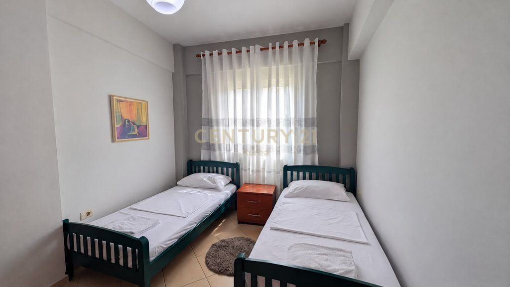 Jepet me qira apartament 2+1 pranë Gjykatës, Vlorë
