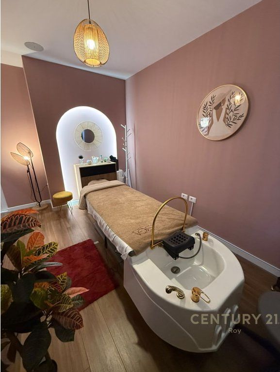 SHITET BIZNESI NE ZONEN E ISH BLLOKUT– BEAUTY &amp; WELLNESS CENTER!