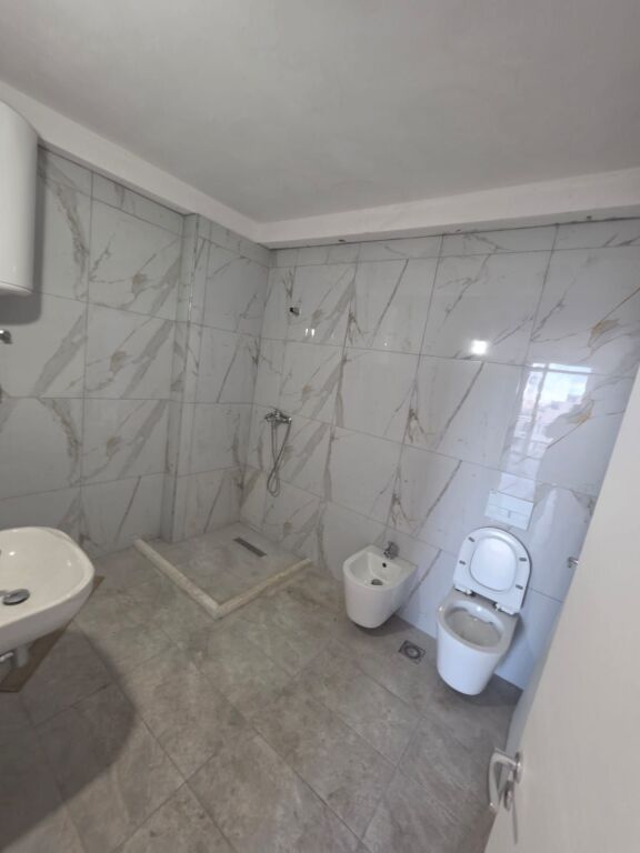 Super appartamento 2+1+2 in affitto in via Dibra F ID 5830