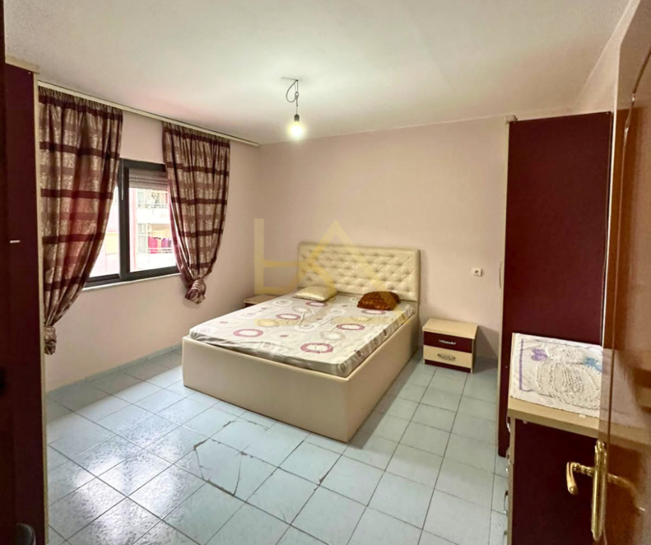 SHITET VILË 3-KATËSHE – FRESK, TIRANË