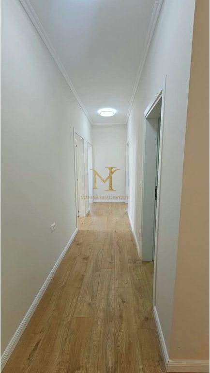 SHITET APARTAMENT 3+1+3 ME PAMJE DETI- NË ILIRIA, PLAZH!