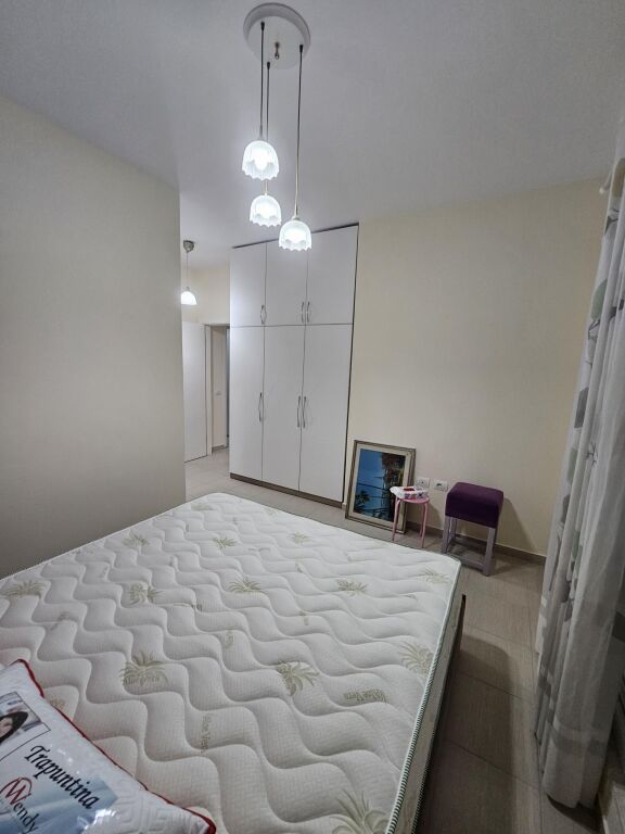 Tek Ish UET Nsharaku, Jepet Me Qira Apartament 2+1+2 I Mobiluar!