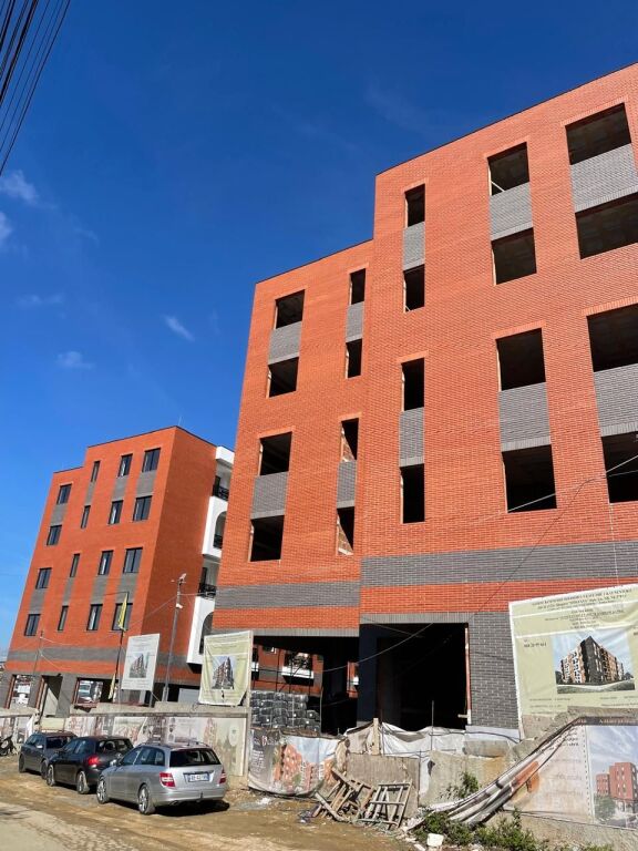 APARTAMENT 2+1+2 PËR SHITJE – LAKE SIDE, PASKUQAN