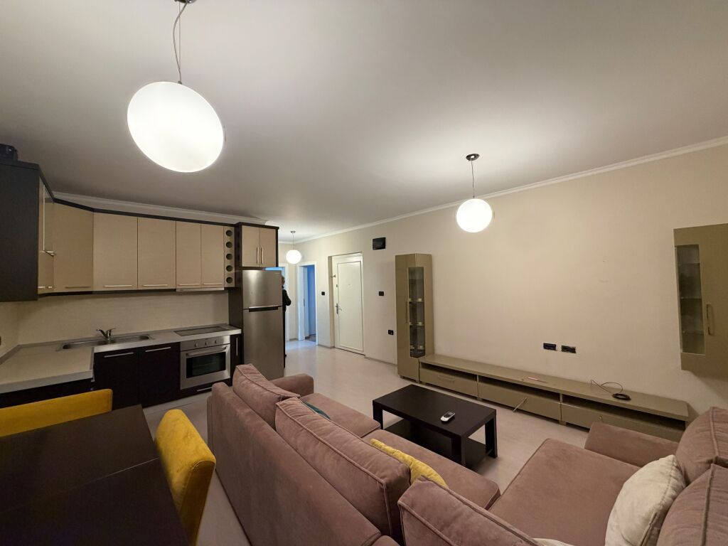 MYSLYM SHYRI, APARTAMENT 2+1 PER QIRA