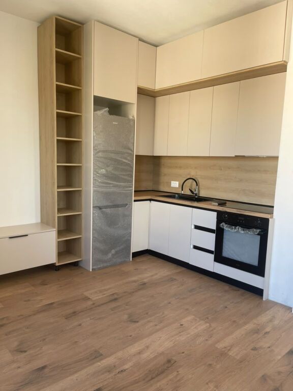 🏢Paskuqan 2+1 apartment for rent, partially furnished 40,000Leke (negotiable)