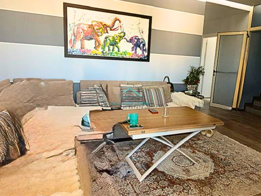APARTAMENT 2+1 NË SHITJE – PRANË PASTICERI ELEZAJ, VLORË