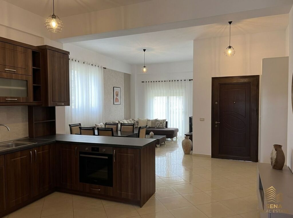 In affitto, Ingresso privato 1+1+Balcone, Via Elbasan, 38.000 Lek/mese
