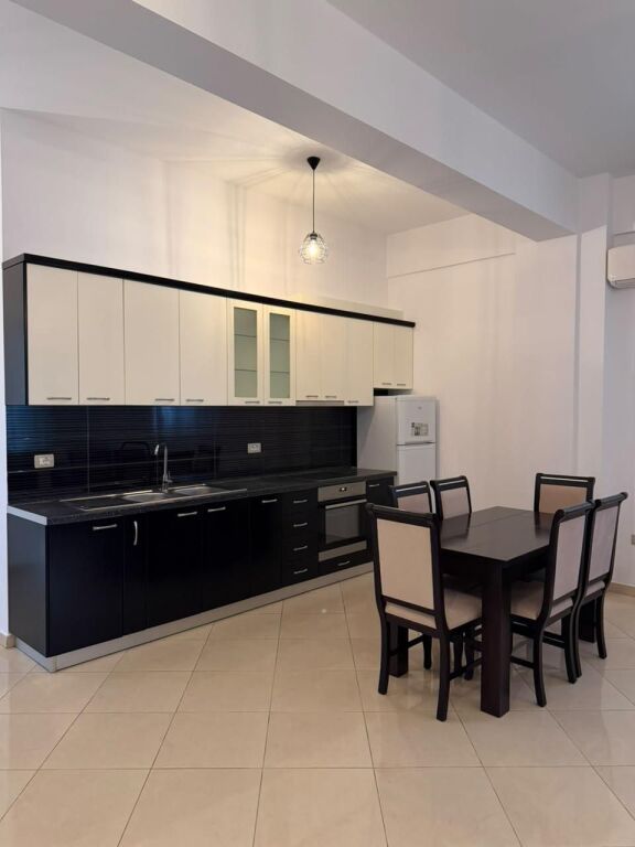 Affitto | Apartament 1 + 1 | Qyteti Studenti | 380 €/mese
