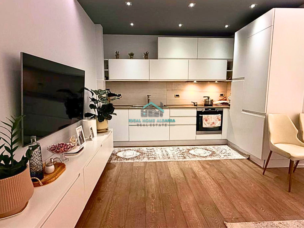 APARTAMENT 2+1 NË SHITJE – PRANË PASTICERI ELEZAJ, VLORË