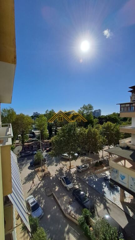 JEPET ME QIRA APARTAMENT 2+1 PLAZH, DURRES.