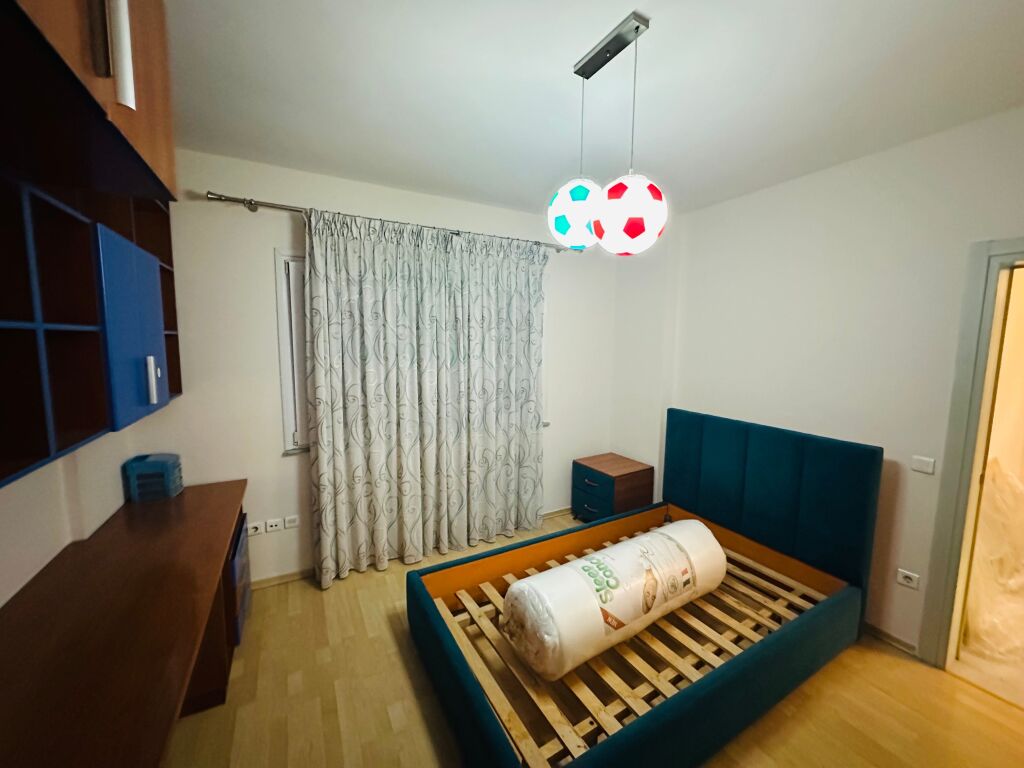 Jepet Me Qera Apartament 2+1+2 Tualete +2 Ballkone