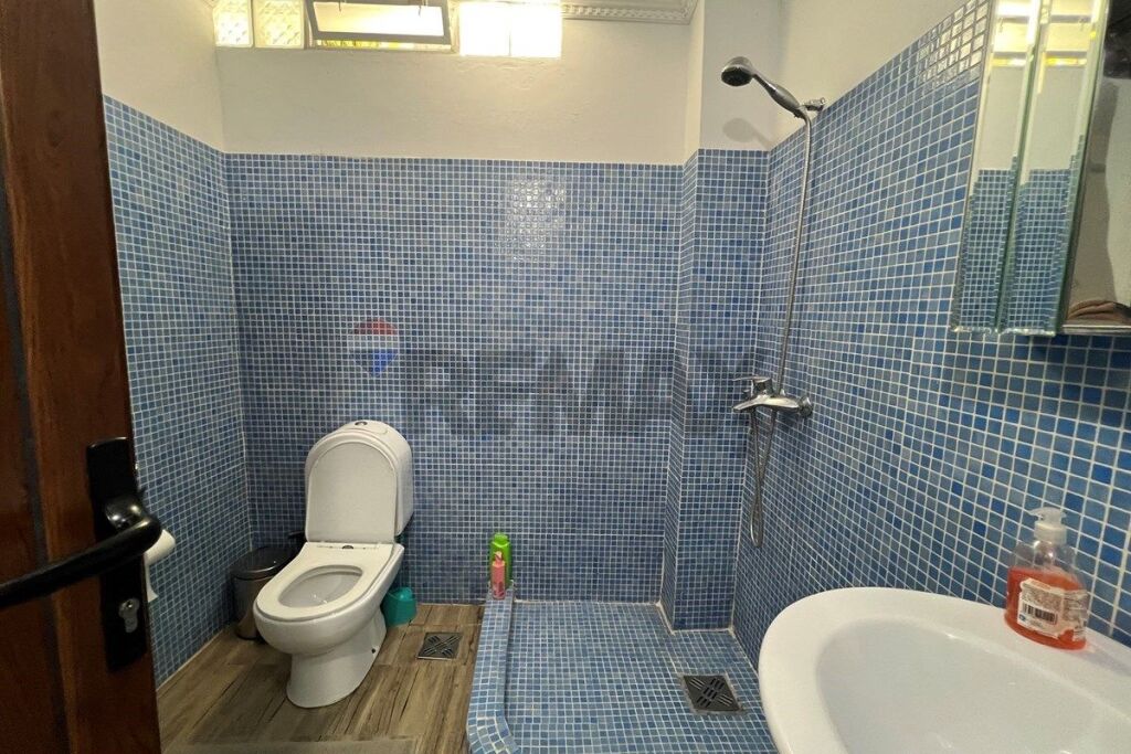 🏡 VILË ME QIRA VJETORE – PËRBALLË MARINA BAY, VLORË!