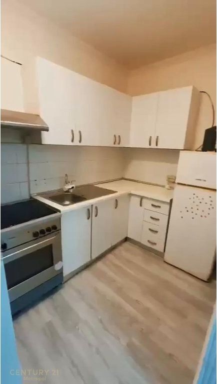 SHITEN 2 APARTAMENTE TEK KOMUNA E PARISIT