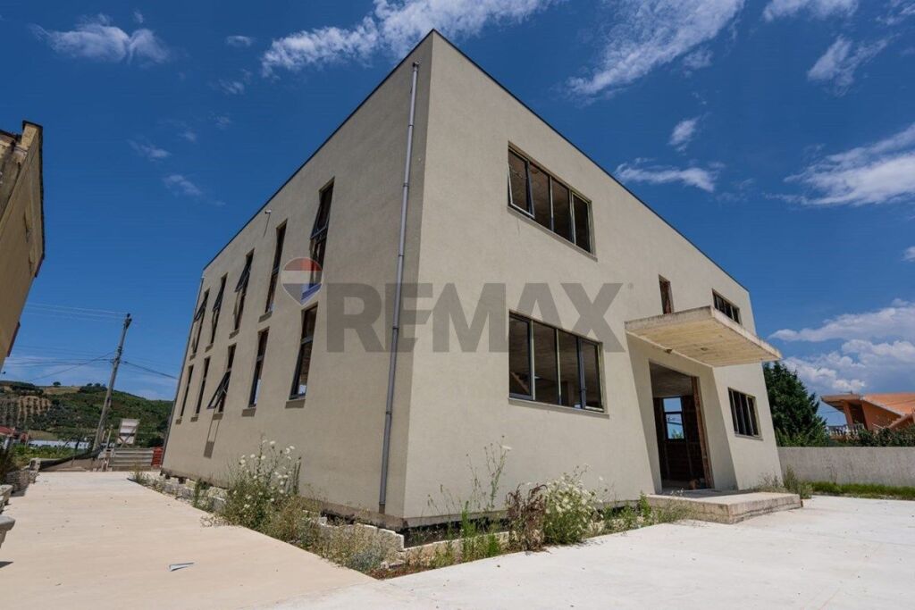 Edificio - In Vendita - Vorë, Vorë(ID: 530261059-435)
