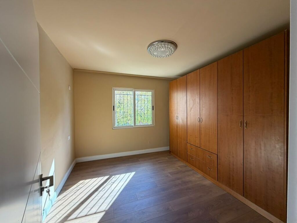 📣 JEPET ME QIRA APARTAMENT 3+1 PËR ZYRA 📍 Vendndodhja: 21 Dhjetori, pas Mondial