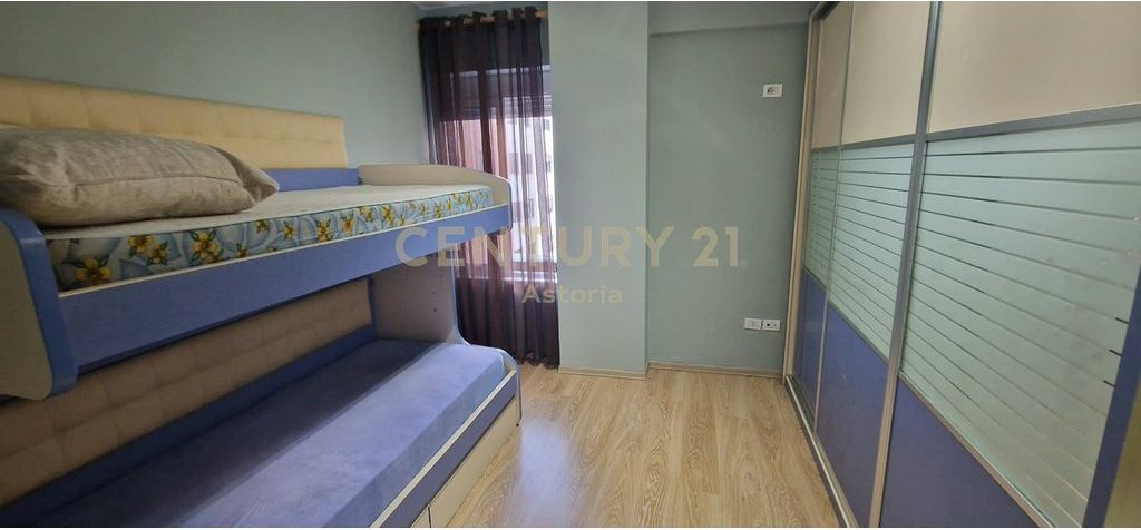 Jepet me qira apartament 2+1+2 tualete prane Ozone Electronic ne Astir!