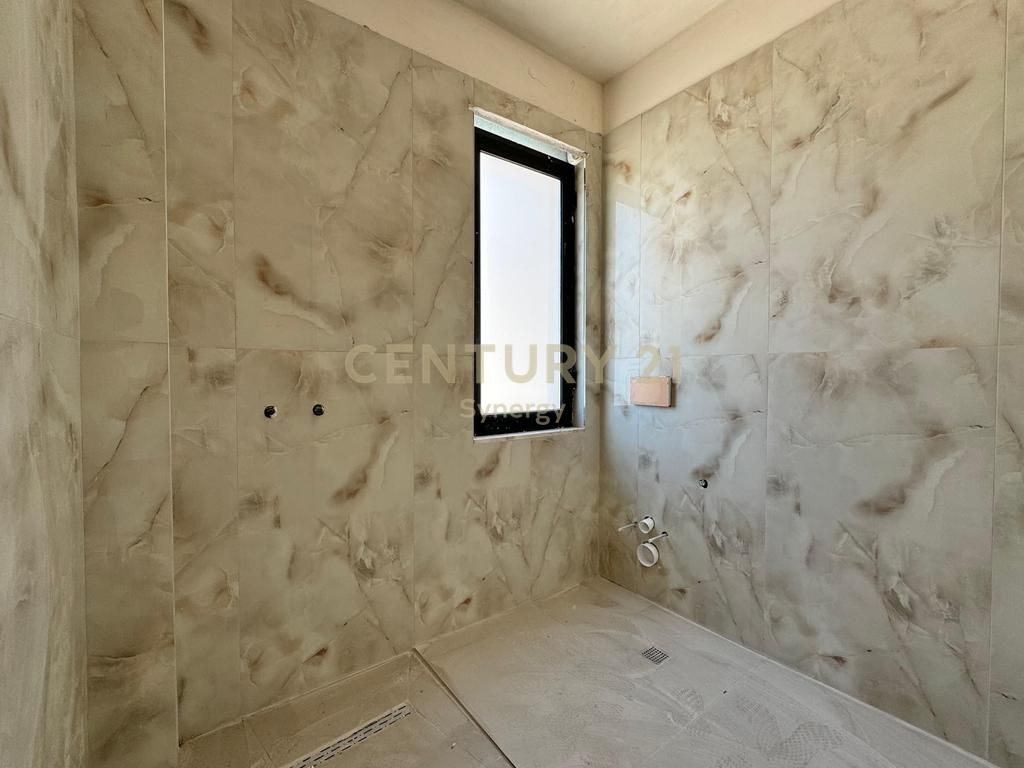 OCCASIONE 1000 EURO/M2-VENDESI APPARTAMENTO 2+1+2 A GOLEM