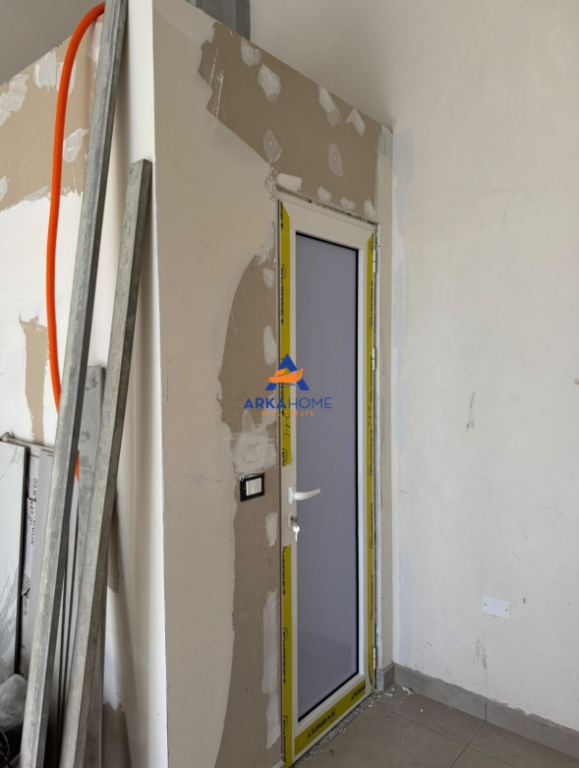 NEGOZIO IN AFFITTO 24 M2 "JORDAN MISJA" 500 EURO