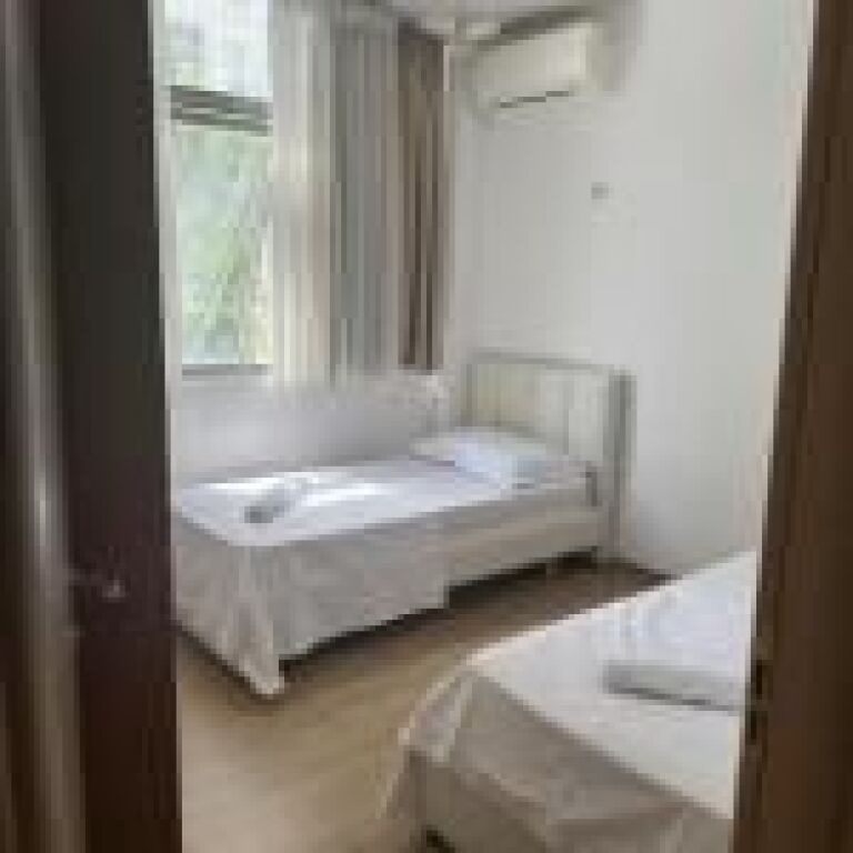 Apartament 2+1 i Mobiluar për Shitje pranë Square 21, Tiranë