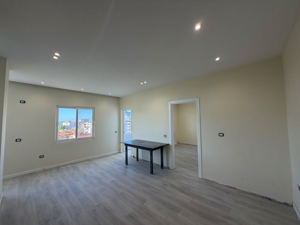 Appartamento 1+1 in vendita a Plazh