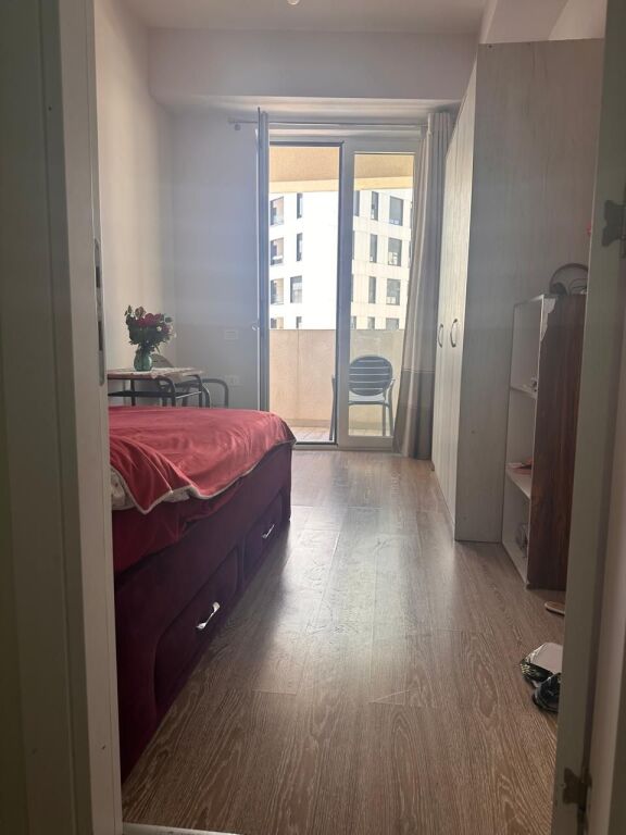 Shitet apartament 3+1+2+2 ballkone Kompleksi Magnet ne Rrugen Frosina Plaku ID 5820